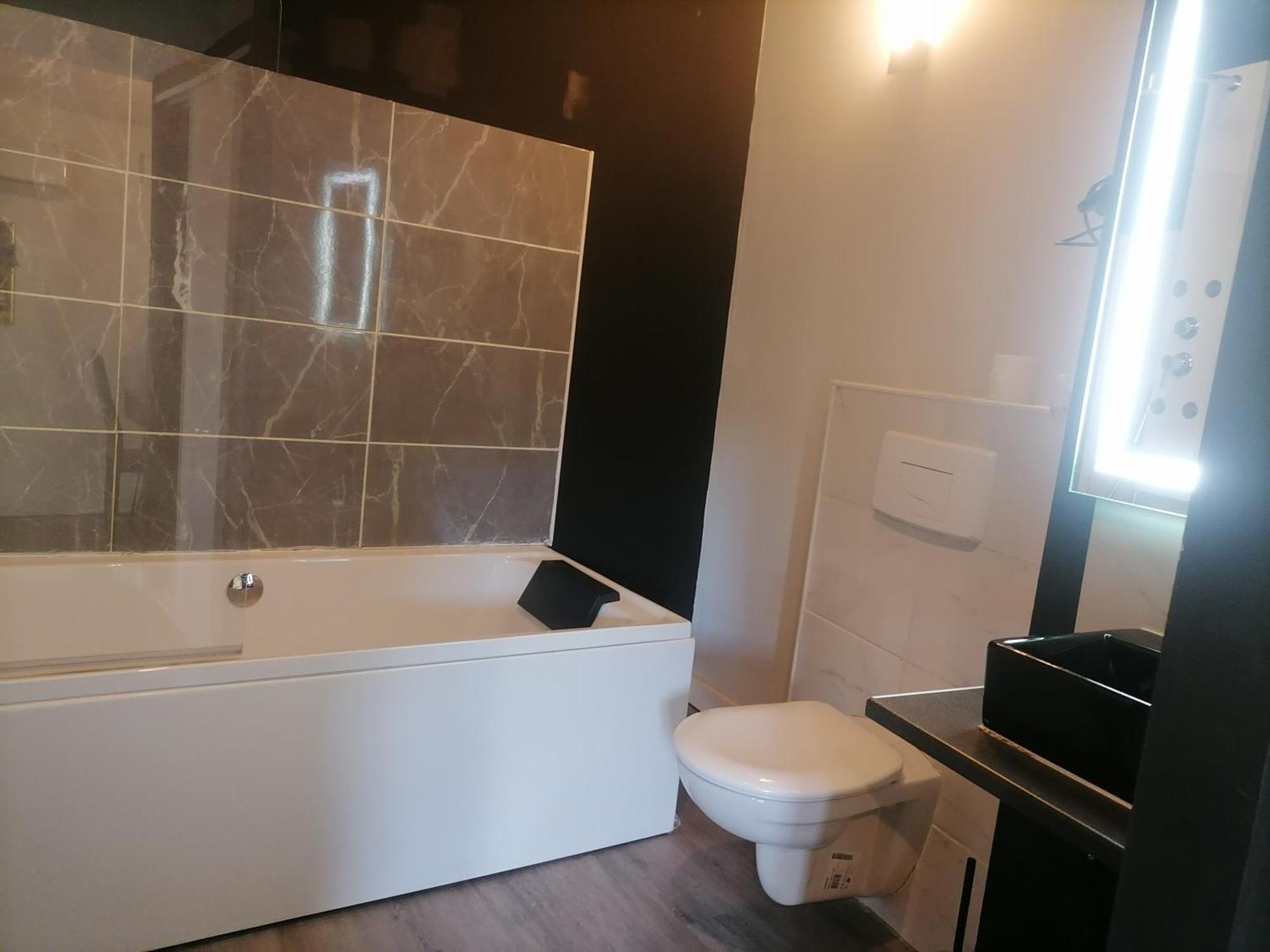 Studio Baignoire Centre Ville Narbonne Ngoại thất bức ảnh